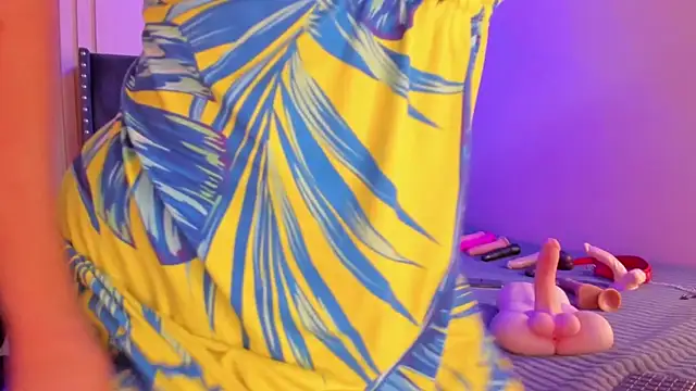 ashlye miller  online show from February 11, 2025, 7:12 am