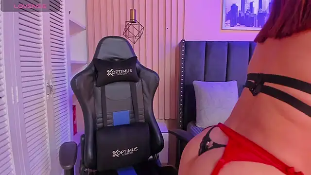 ashlye miller  online show from February 15, 2025, 3:52 am