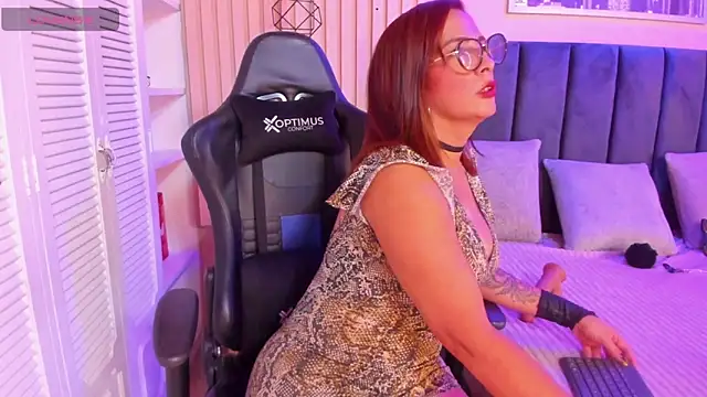 ashlye miller  online show from March 1, 2025, 4:04 am