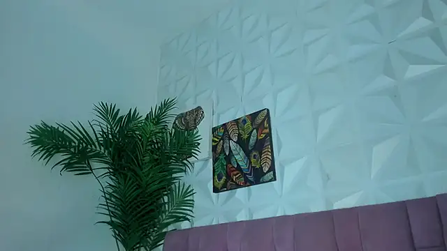 Hellen Sky online show from February 5, 2026, 7:07 pm