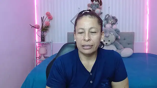 mature martina online show from May 22, 2026, 10:37 pm