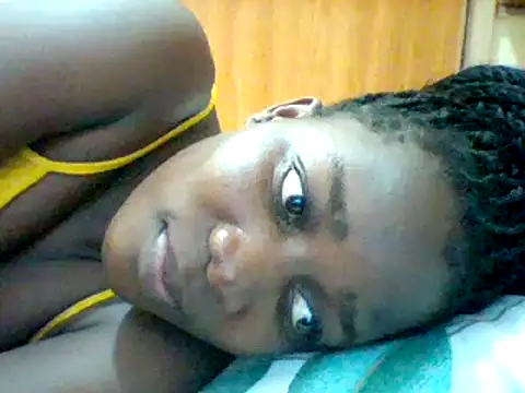 Snapshot of Alessandrajenna chatting on February 18, 2025, 1:00 pm Alessandrajenna online show from February 18, 2025, 1:00 pm