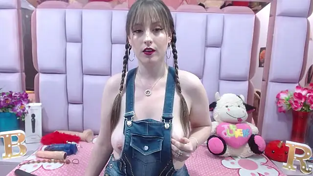 Snapshot of Belly_Rosse chatting on January 13, 2025, 1:49 pm Belly Rosse online show from January 13, 2025, 1:49 pm