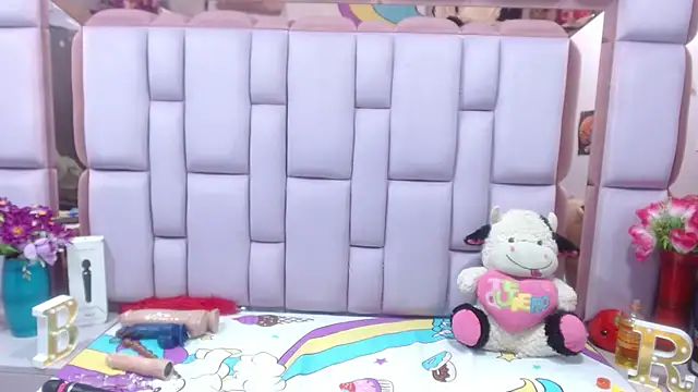 Snapshot of Belly_Rosse chatting on February 7, 2025, 5:07 pm Belly Rosse online show from February 7, 2025, 5:07 pm