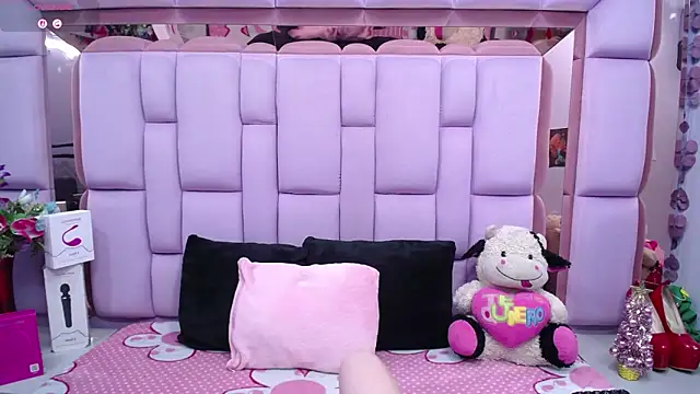 Snapshot of Belly_Rosse chatting on December 3, 2025, 2:59 pm Belly Rosse online show from December 3, 2025, 2:59 pm