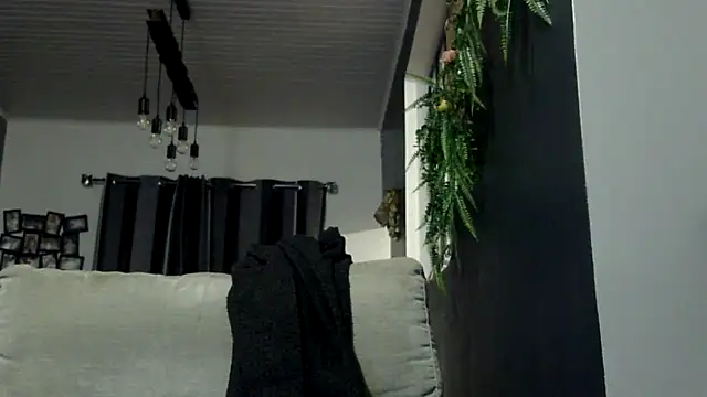 feline27 online show from March 18, 2026, 6:44 pm