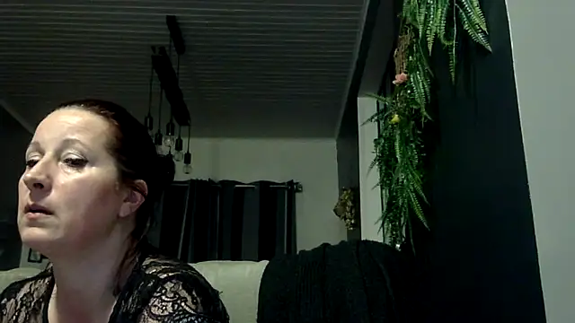 feline27 online show from March 24, 2026, 9:42 pm