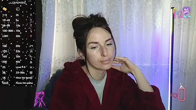 Snapshot of xx_adrihanna_xx chatting on May 10, 2026, 6:40 am xx adrihanna xx online show from May 10, 2026, 6:40 am