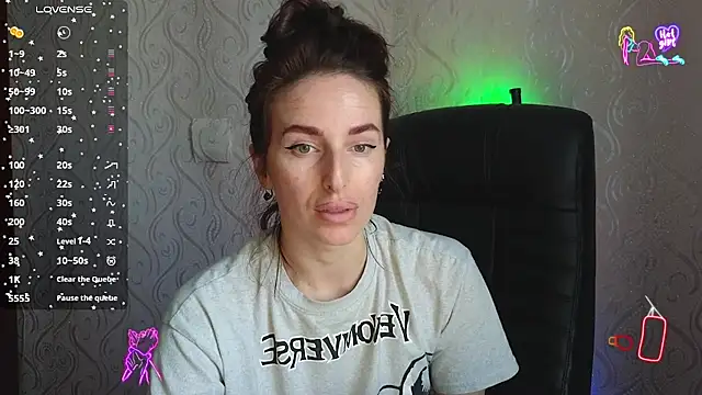 Snapshot of xx_adrihanna_xx chatting on June 3, 2026, 4:34 pm xx adrihanna xx online show from June 3, 2026, 4:34 pm