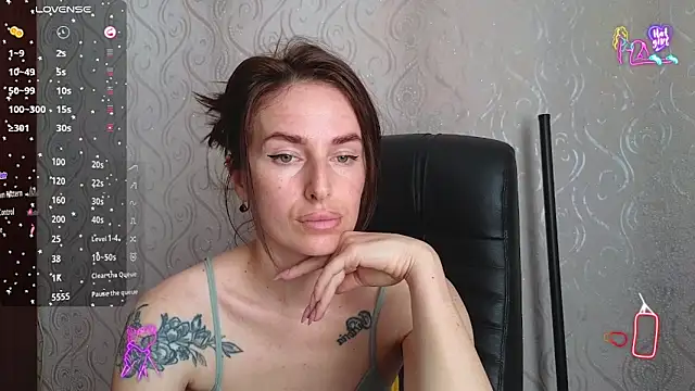 Snapshot of xx_adrihanna_xx chatting on June 10, 2026, 5:50 am xx adrihanna xx online show from June 10, 2026, 5:50 am