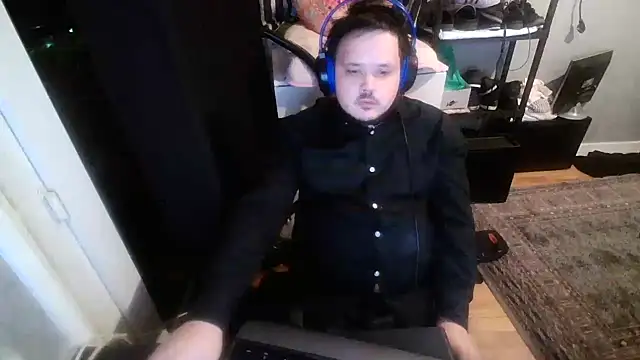 Snapshot of Bebemickey75 chatting on January 25, 2025, 1:32 am Bebemickey75 online show from January 25, 2025, 1:32 am