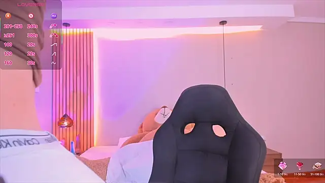 Snapshot of AbbieEdmond chatting on November 6, 2025, 4:02 am AbbieEdmond online show from November 6, 2025, 4:02 am