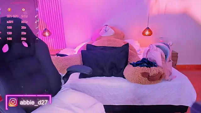 Snapshot of AbbieEdmond chatting on November 15, 2025, 4:10 am AbbieEdmond online show from November 15, 2025, 4:10 am