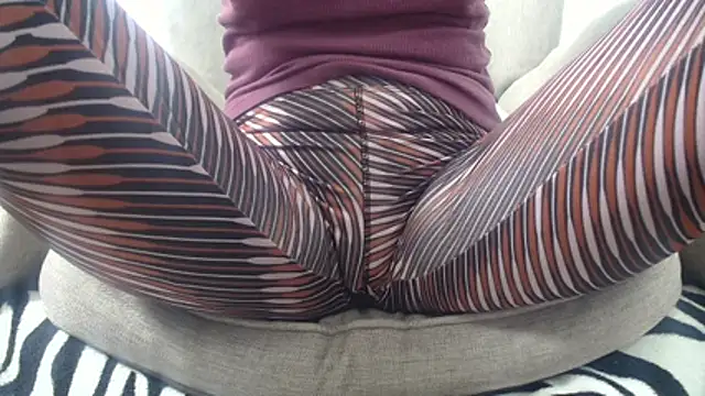 Snapshot of Web_Lady chatting on November 17, 2025, 7:25 am Web Lady online show from November 17, 2025, 7:25 am