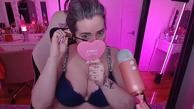 Snapshot of rachelbrooksxx chatting on December 15, 2025, 6:56 pm rachelbrooksxx online show from December 15, 2025, 6:56 pm