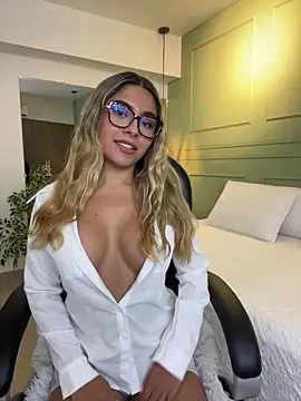 kataliina   online show from November 20, 2025, 12:16 pm