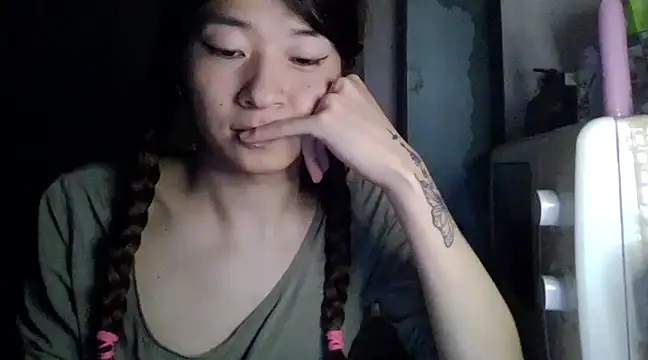 CarlyJoy online show from February 26, 2025, 6:32 pm