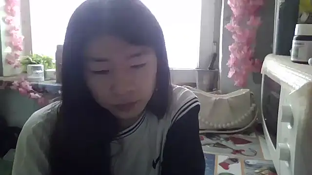 CarlyJoy online show from September 29, 2025, 8:41 am