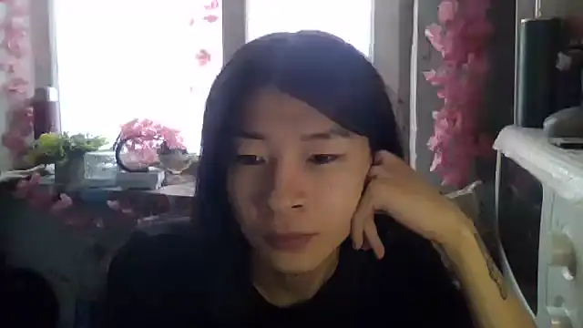 CarlyJoy online show from December 5, 2025, 8:34 am