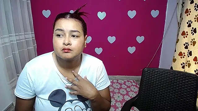 violeta rous online show from April 13, 2026, 3:06 pm