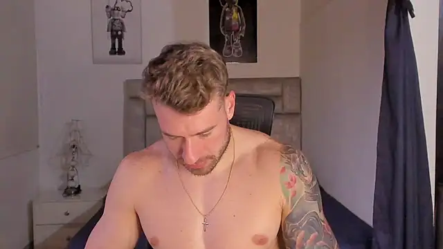 paul rogerr online show from November 18, 2025, 10:25 pm