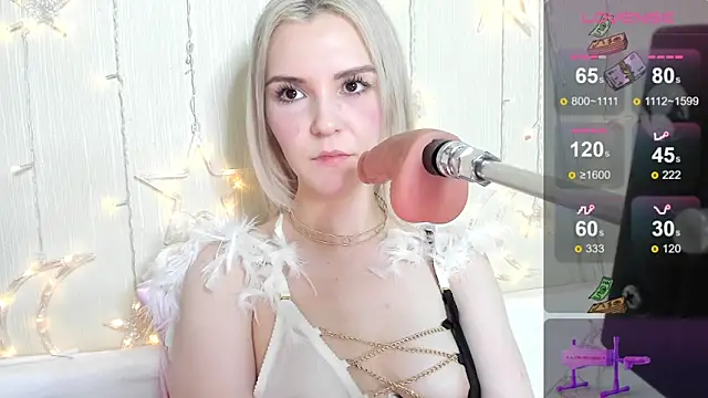 Kaya Devis online show from November 22, 2025, 4:44 am