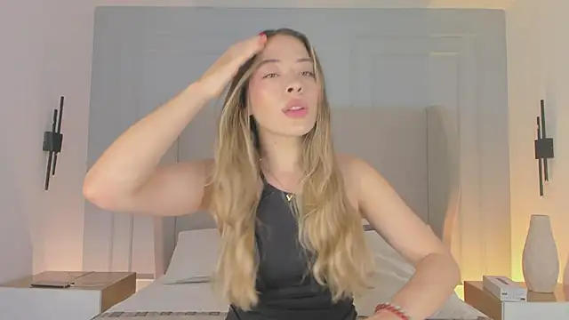 Snapshot of chloe_d chatting on April 26, 2026, 12:58 pm chloe d online show from April 26, 2026, 12:58 pm