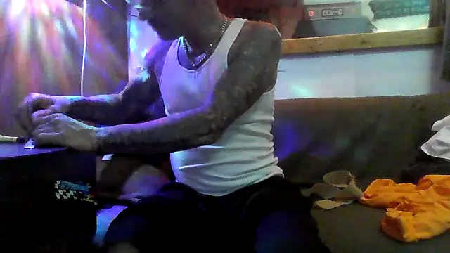 deepstroker42071 online show from April 9, 2026, 9:47 am