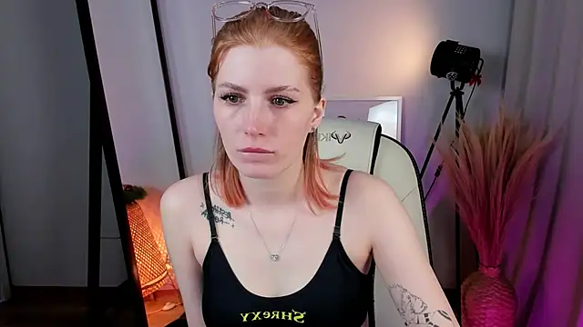 Snapshot of Mira__Blush chatting on December 29, 2024, 1:38 pm Mira Blush online show from December 29, 2024, 1:38 pm