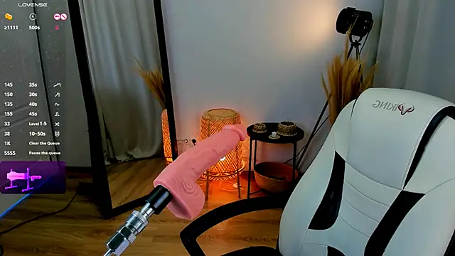 Snapshot of Mira__Blush chatting on January 25, 2025, 1:10 am Mira Blush online show from January 25, 2025, 1:10 am