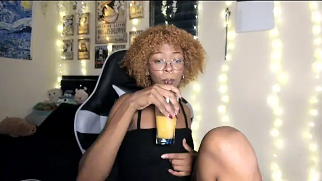 Cristal Jonasxh online show from February 3, 2025, 2:47 am