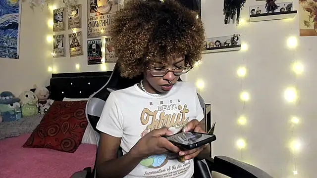 Cristal Jonasxh online show from October 4, 2025, 4:54 am