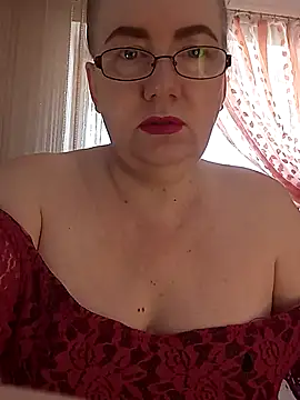 Snapshot of stiflers_momy chatting on April 11, 2026, 9:13 am stiflers momy online show from April 11, 2026, 9:13 am