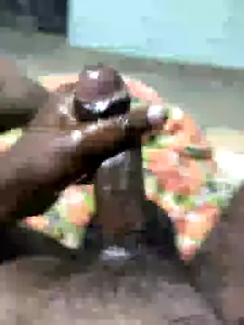 Snapshot of SILENT_FUCKER_01 chatting on January 16, 2025, 11:06 pm SILENT FUCKER 01 online show from January 16, 2025, 11:06 pm