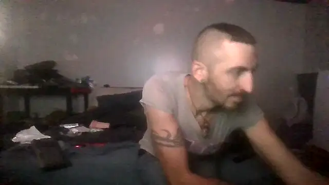 Bi curious86 online show from September 28, 2025, 1:22 am