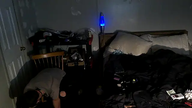 Bi curious86 online show from November 8, 2025, 2:34 am