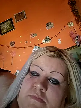 Snapshot of ducicsajsziii chatting on November 18, 2025, 12:20 pm ducicsajsziii online show from November 18, 2025, 12:20 pm