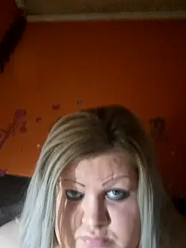 Snapshot of ducicsajsziii chatting on February 5, 2026, 8:02 pm ducicsajsziii online show from February 5, 2026, 8:02 pm