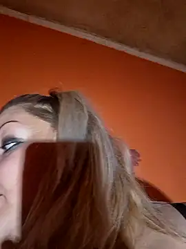 Snapshot of ducicsajsziii chatting on March 1, 2026, 11:45 am ducicsajsziii online show from March 1, 2026, 11:45 am