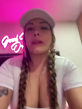 sexyyykloee online show from March 11, 2026, 5:57 am