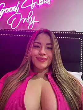 sexyyykloee online show from May 17, 2026, 5:38 am