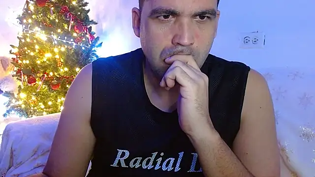 geeklatin88 online show from December 17, 2025, 6:30 am