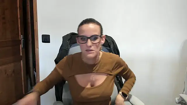 Madame Callie online show from January 19, 2026, 1:37 pm