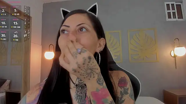 dark gotica online show from October 31, 2025, 12:39 pm