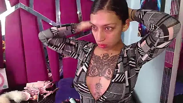 TeennNaugthy18 online show from December 21, 2024, 3:03 am