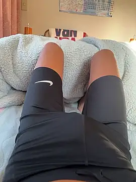 Snapshot of TYTYTYTY130130 chatting on November 28, 2025, 11:40 pm TYTYTYTY130130 online show from November 28, 2025, 11:40 pm