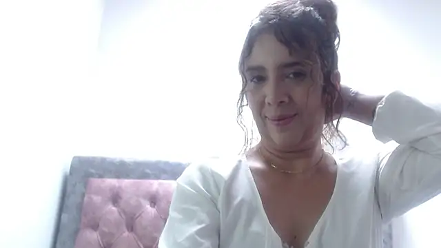 Snapshot of Victoria_meester chatting on May 22, 2026, 2:01 pm Victoria meester online show from May 22, 2026, 2:01 pm
