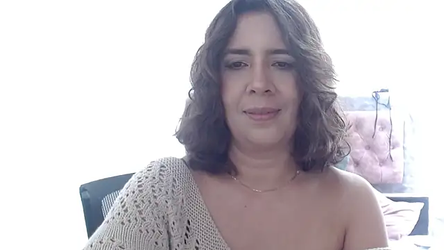 Snapshot of Victoria_meester chatting on June 1, 2026, 3:03 pm Victoria meester online show from June 1, 2026, 3:03 pm