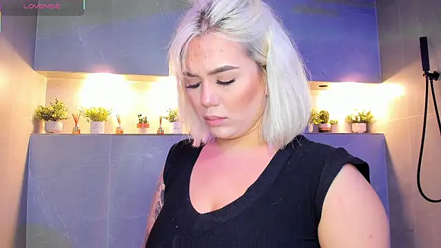 KatyaBlonding online show from November 27, 2025, 6:21 pm