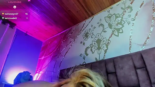 chloe bonnet online show from January 24, 2025, 12:20 am